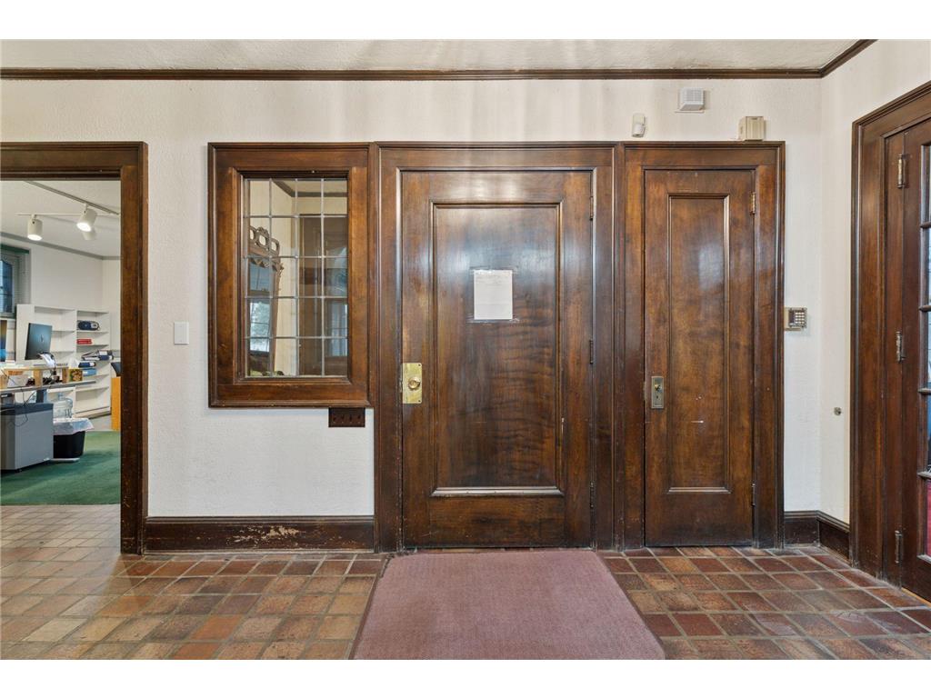 2318 1st Avenue S Minneapolis MN 55404 6782793 image5