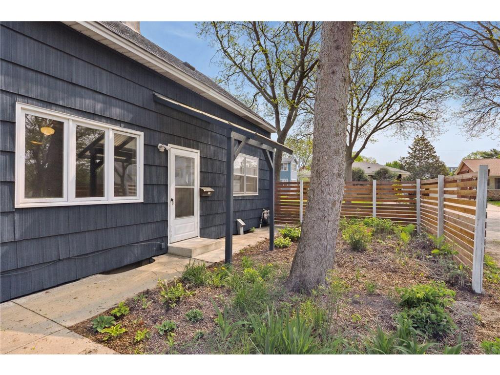 2318 6th Street NE Minneapolis MN 55418 6373220 image1