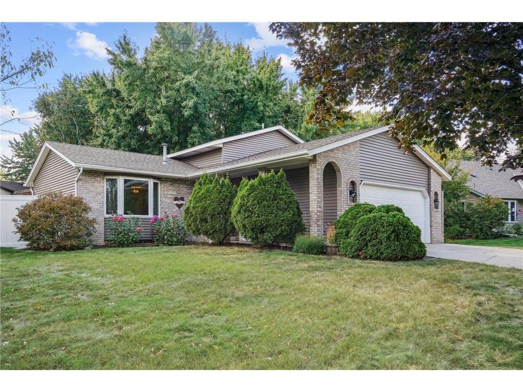 2318 Hamlet Avenue N Oakdale MN 55128 6608940 image1