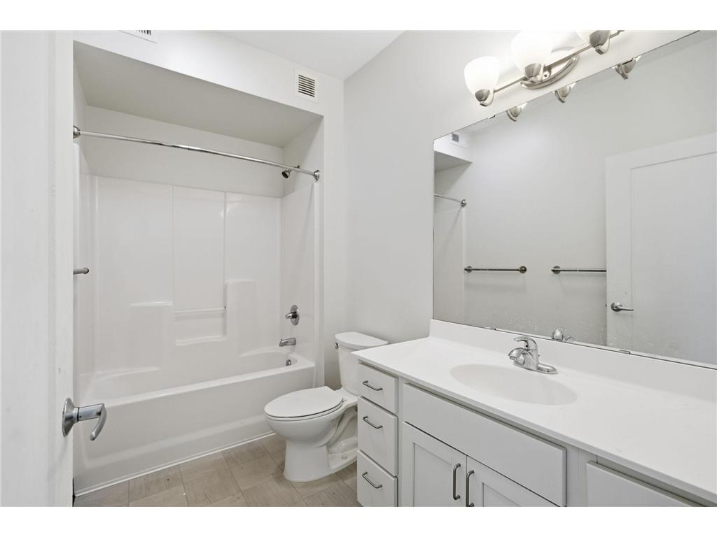 2318 Jefferson St NE #265 Minneapolis MN 55418 7077230 image12