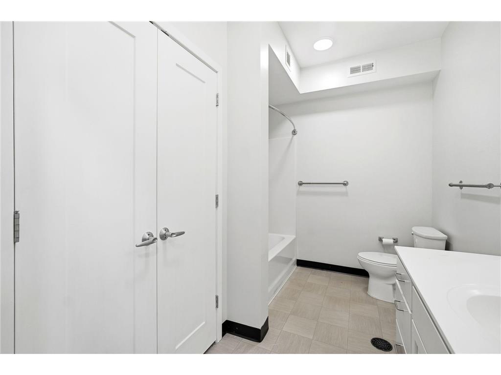 2318 Jefferson St NE #323 Minneapolis MN 55418 6815085 image18