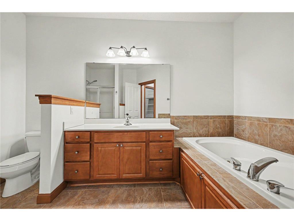 2318 Olivia Court E Maplewood MN 55119 7061746 image20