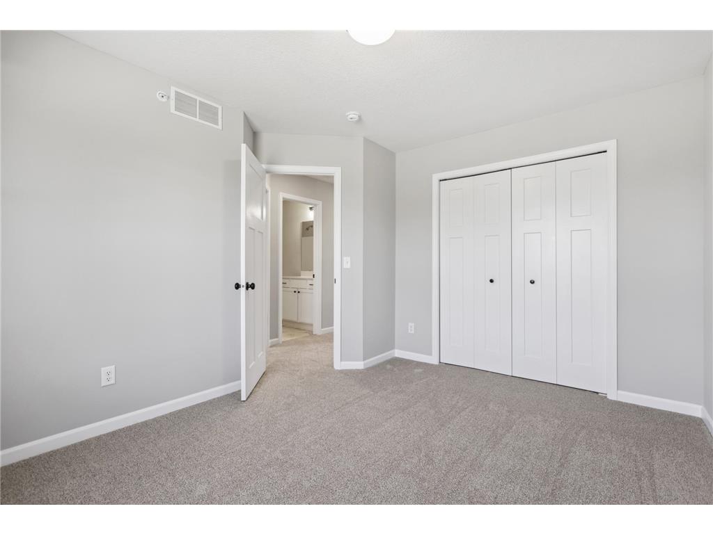 23185 Creekview Court Rogers MN 55374 6775076 image32