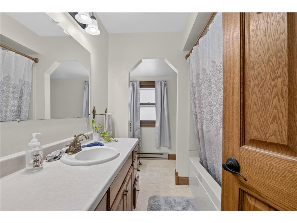 232 7th Street NW Valley City ND 58072 7109710 image12