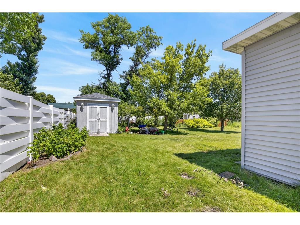 232 7th Street NW Valley City ND 58072 7109710 image32