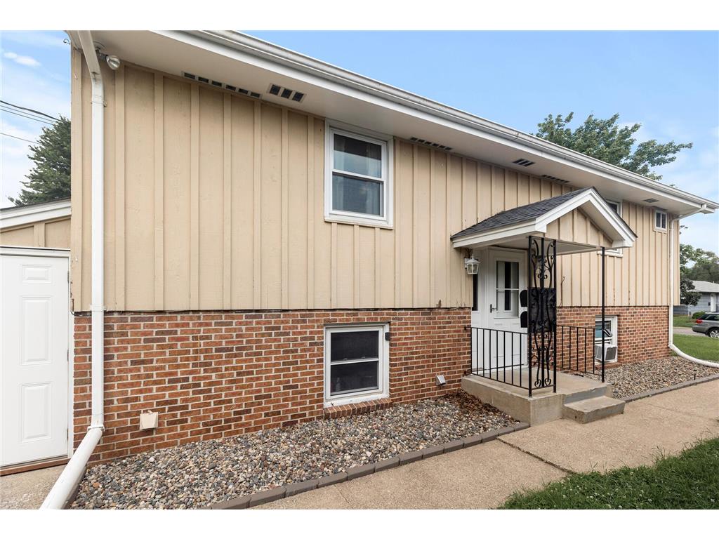 232 Douglas Street E South Saint Paul MN 55075 6563574 image1