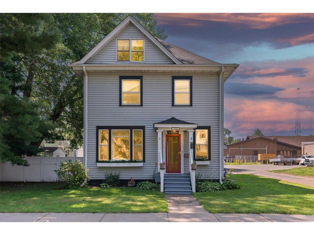 232 E 1st Street New Richmond WI 54017 6745961 image1