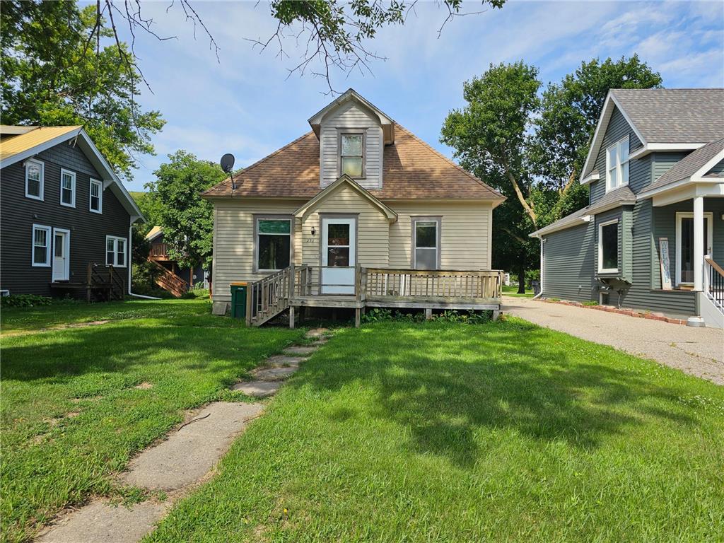 232 Fremont Street S Lake Benton MN 56149 6674215 image1