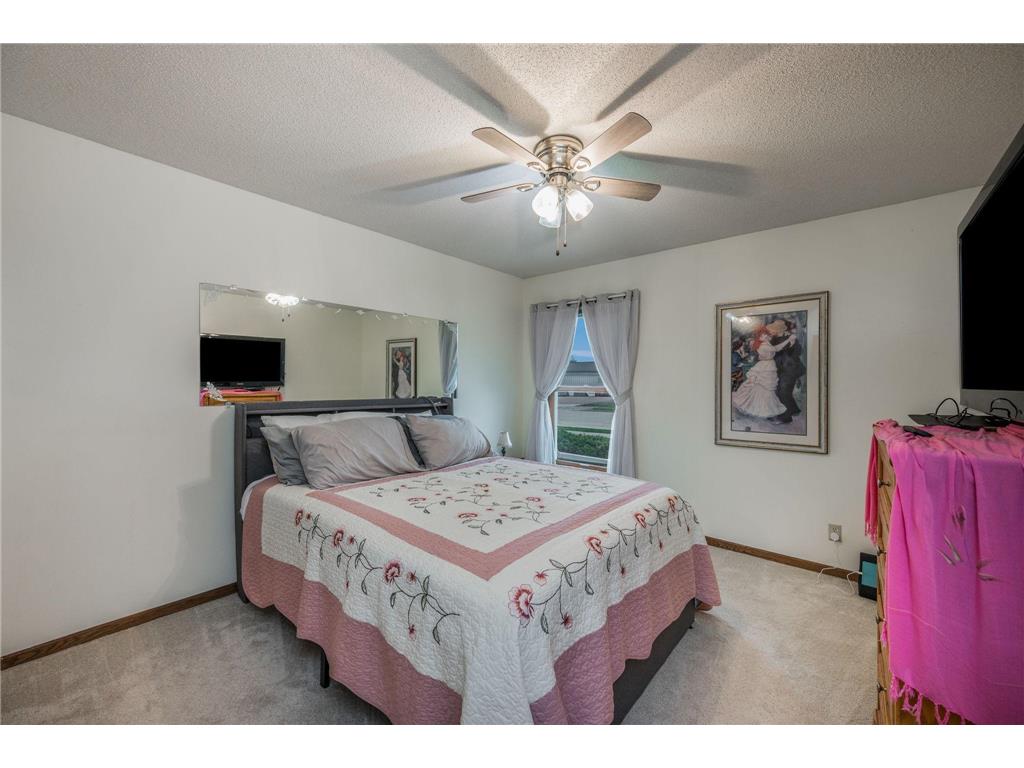 232 S Dewey Street #102 Fairmont MN 56031 7056807 image18