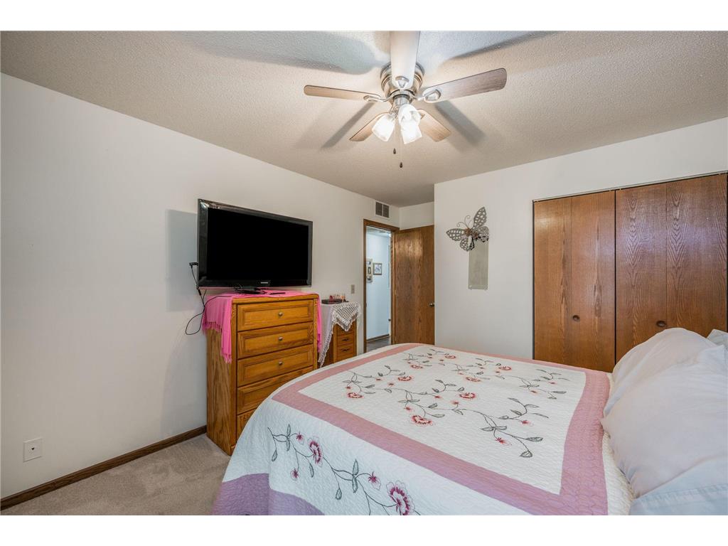 232 S Dewey Street #102 Fairmont MN 56031 7056807 image19