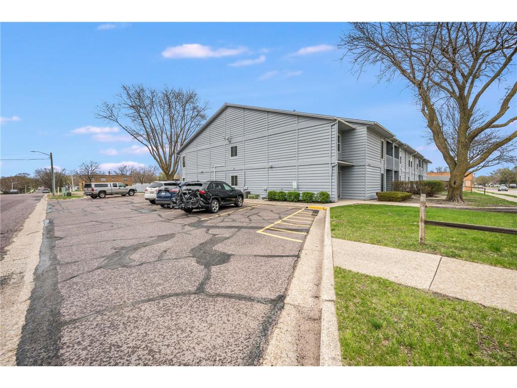 232 S Dewey Street #102 Fairmont MN 56031 7056807 image4