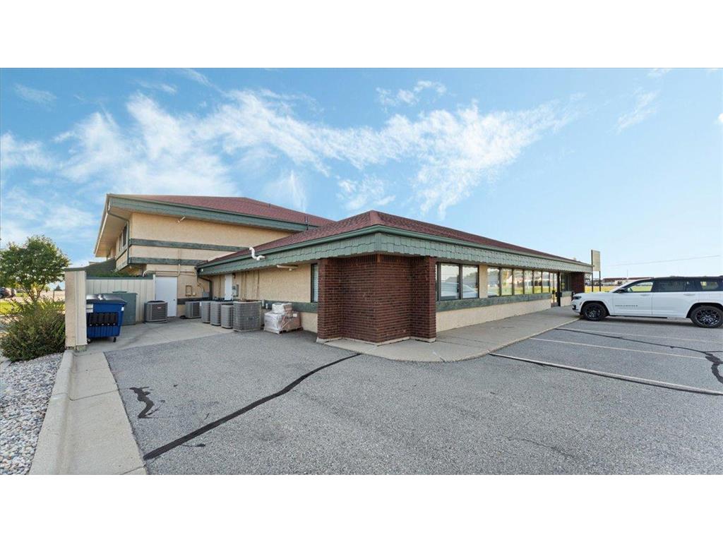 2320 Highway 12 E Willmar MN 56201 6782459 image6