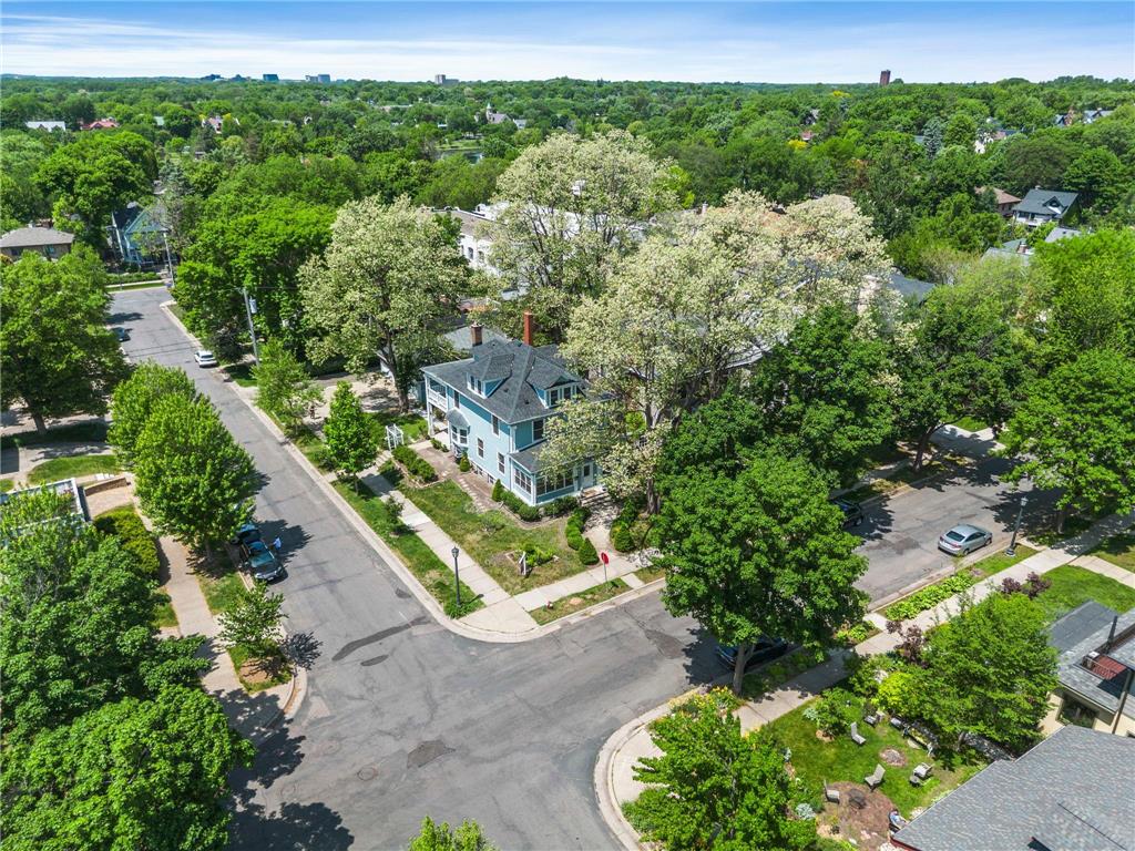 2320 Humboldt Avenue S Minneapolis MN 55405 7081518 image110