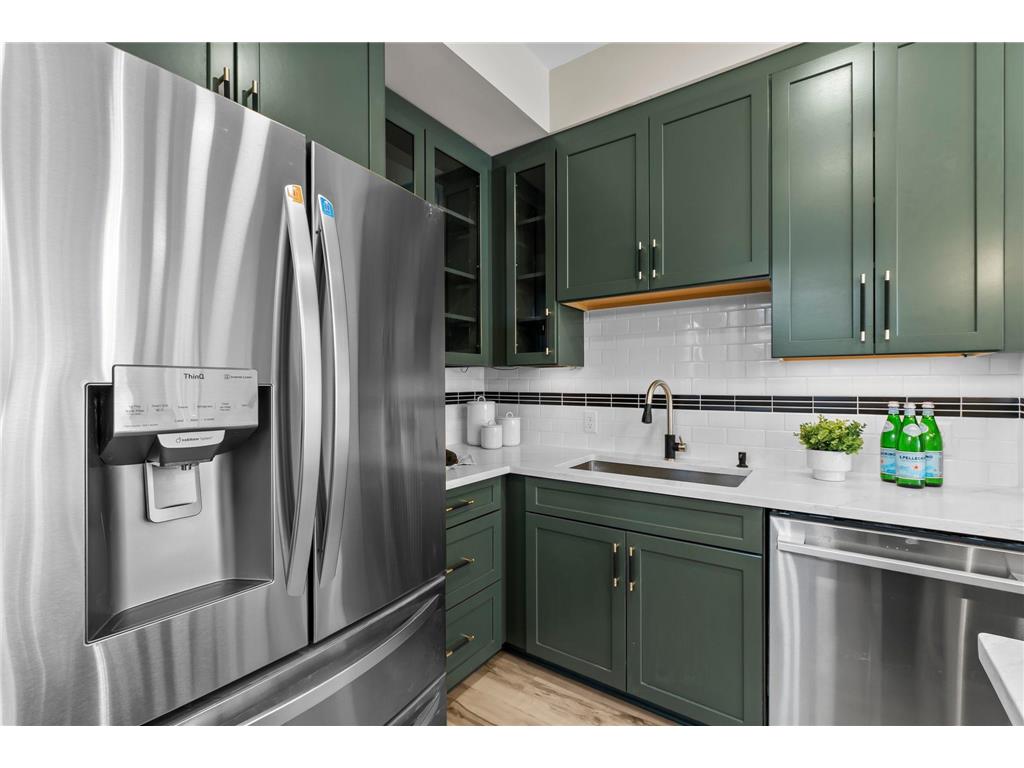2320 Humboldt Avenue S Minneapolis MN 55405 7081518 image42