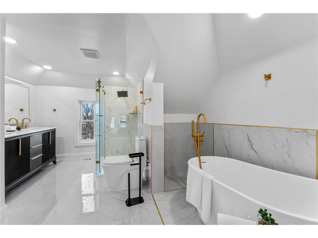 2320 Humboldt Avenue S Minneapolis MN 55405 7081518 image82