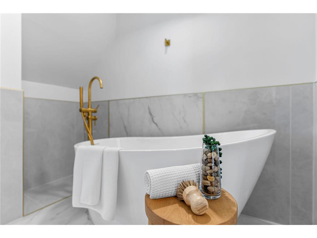2320 Humboldt Avenue S Minneapolis MN 55405 7081518 image83