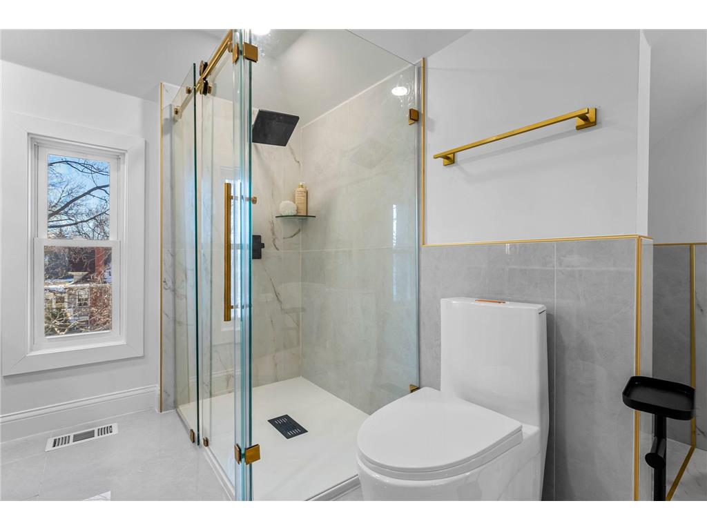 2320 Humboldt Avenue S Minneapolis MN 55405 7081518 image84