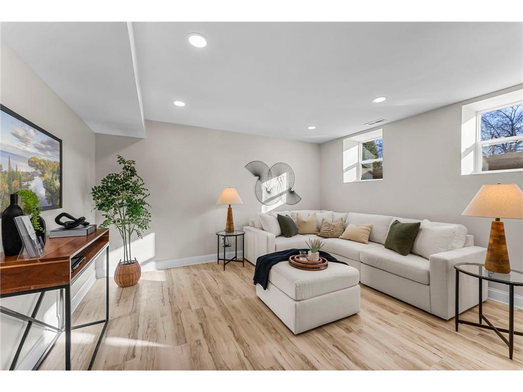 2320 Humboldt Avenue S Minneapolis MN 55405 7081518 image94
