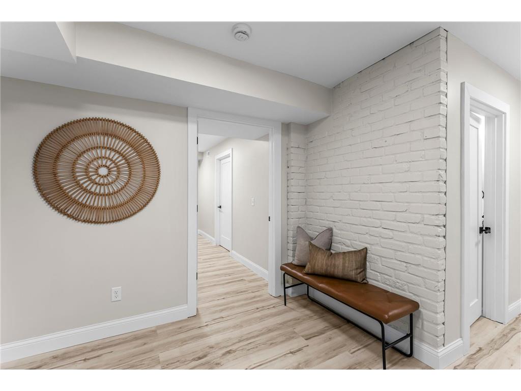 2320 Humboldt Avenue S Minneapolis MN 55405 7081518 image98