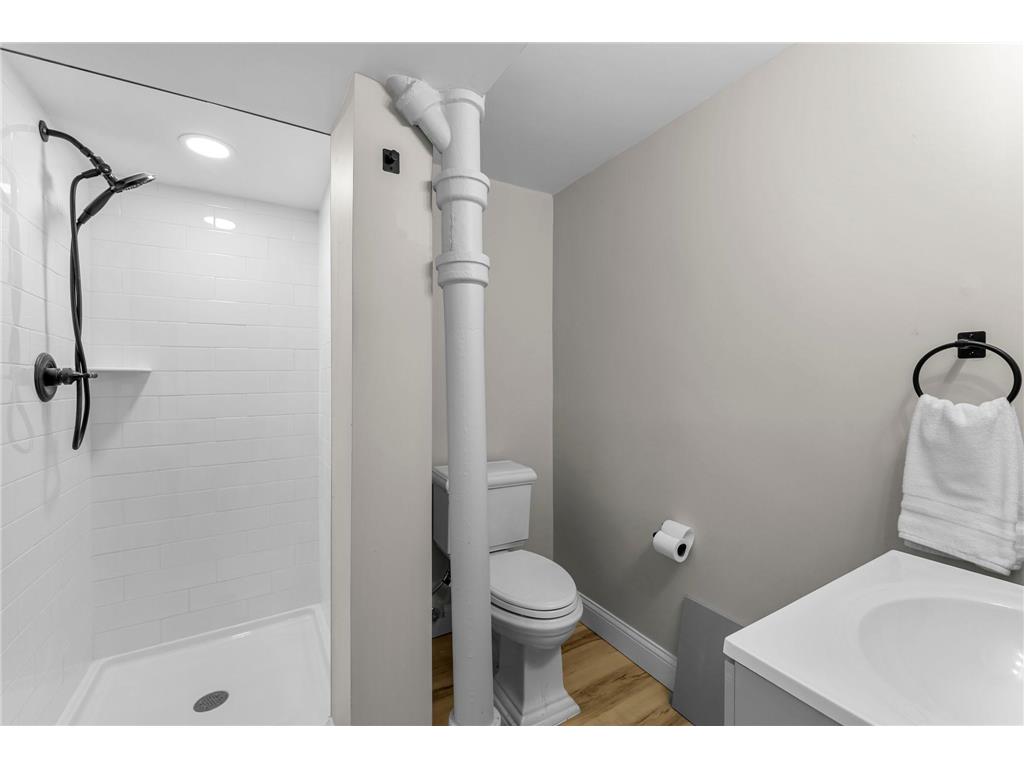 2320 Humboldt Avenue S Minneapolis MN 55405 7081518 image99