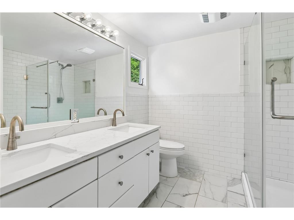 2320 Parklands Road Saint Louis Park MN 55416 7108111 image17