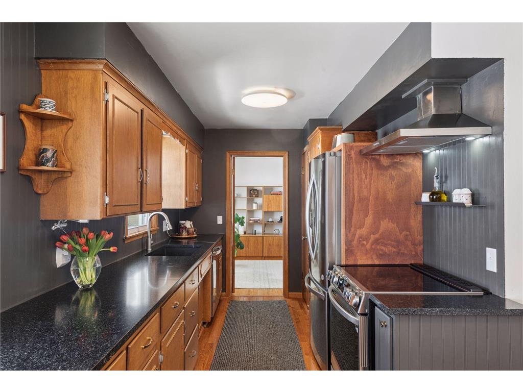 2320 Valders Avenue N Golden Valley MN 55427 7037453 image17