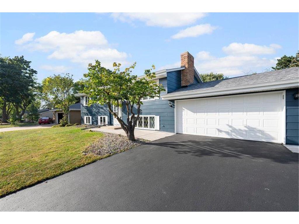 2321 Beam Avenue Maplewood MN 55109 6784439 image1