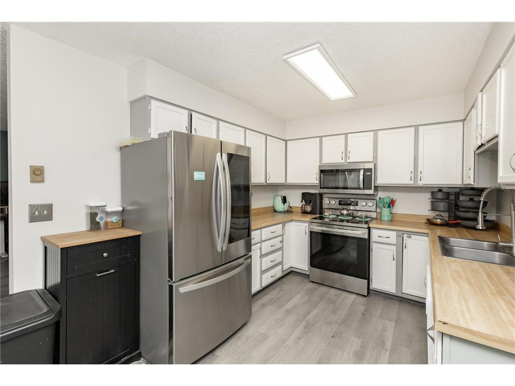 2321 Country Club Parkway Moorhead MN 56560 7113380 image16