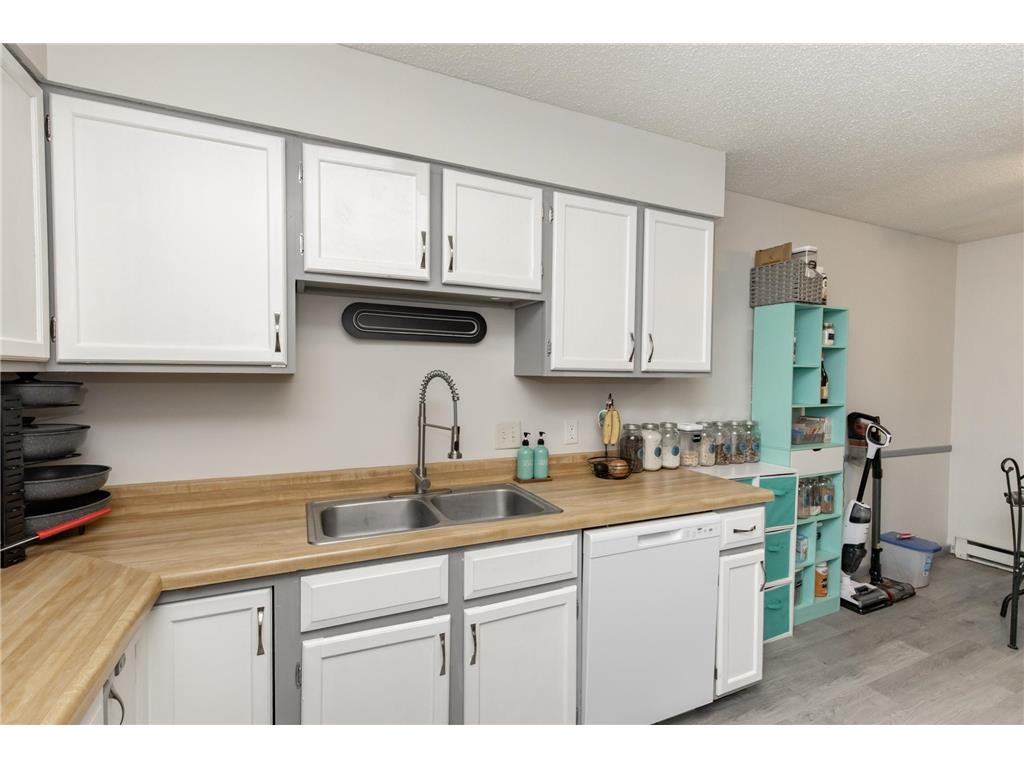2321 Country Club Parkway Moorhead MN 56560 7113380 image18