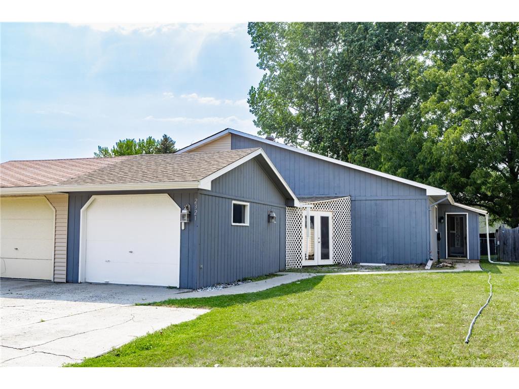 2321 Country Club Parkway Moorhead MN 56560 7113380 image2