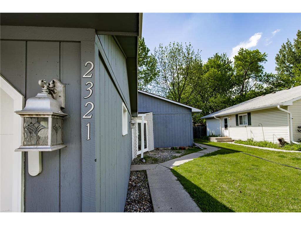 2321 Country Club Parkway Moorhead MN 56560 7113380 image5
