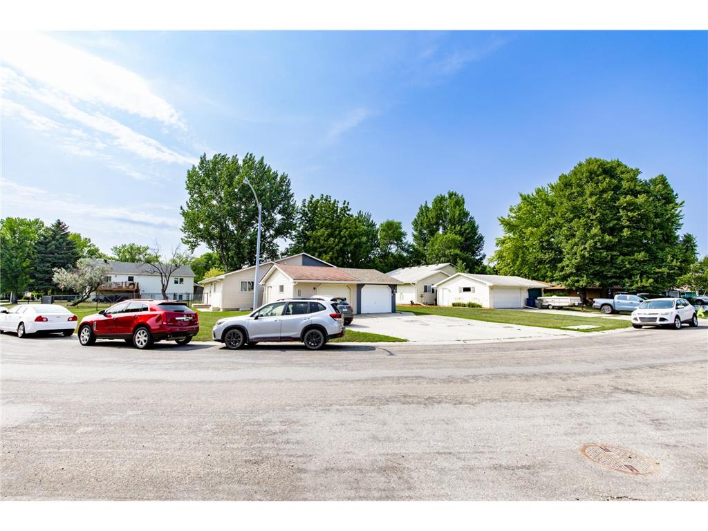 2321 Country Club Parkway Moorhead MN 56560 7113380 image56