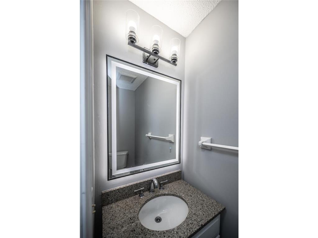 2321 Pond Avenue E Maplewood MN 55119 7006907 image10