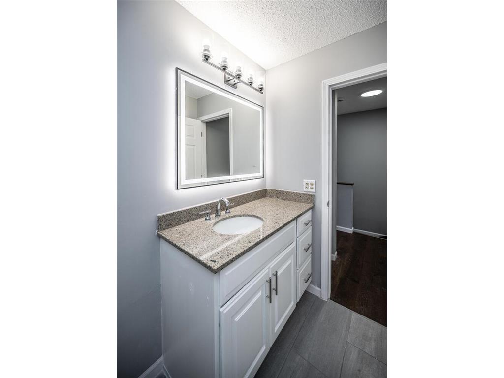 2321 Pond Avenue E Maplewood MN 55119 7006907 image16