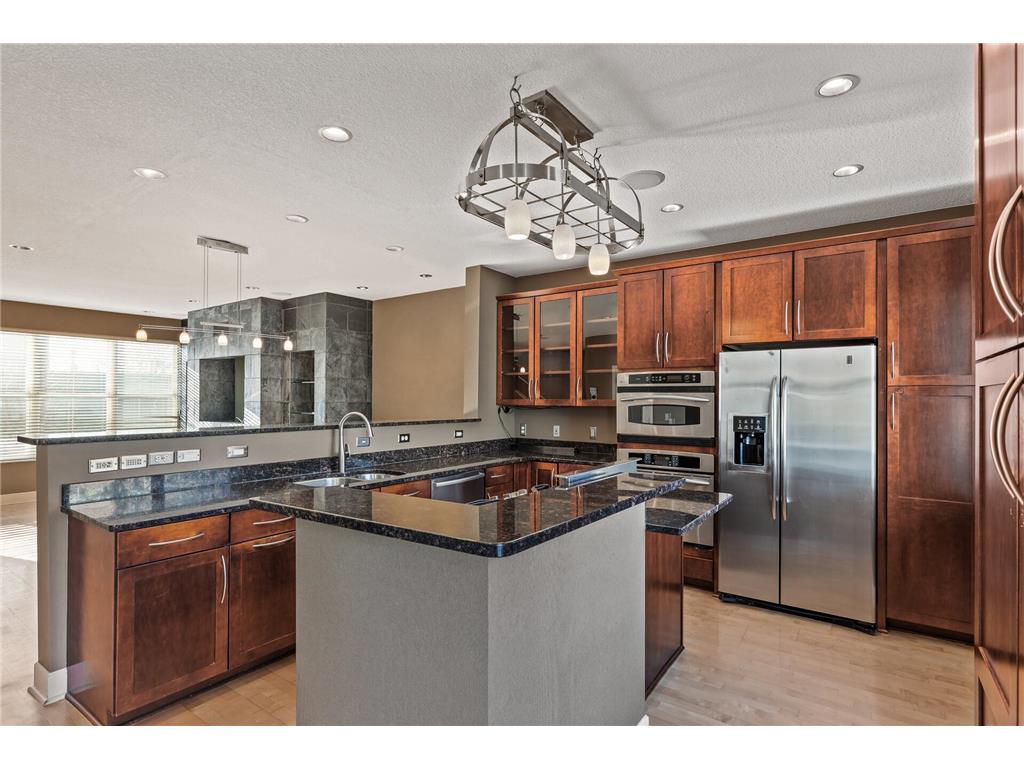 2321 River Pointe Lane Minneapolis MN 55411 6645096 image1