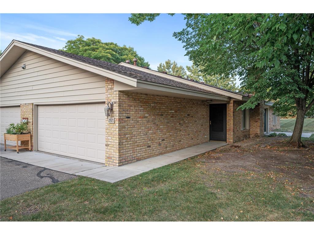 2321 Wildwood Trail Minnetonka MN 55305 6411861 image1