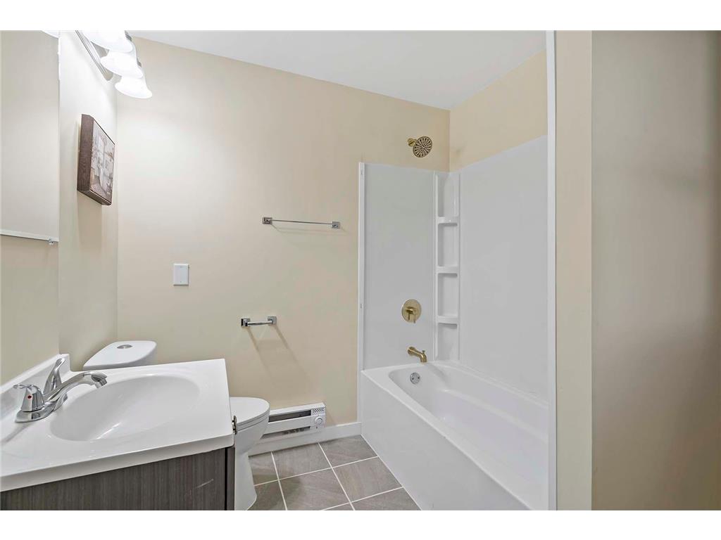 2322 Bryant Avenue N Minneapolis MN 55411 6825224 image22