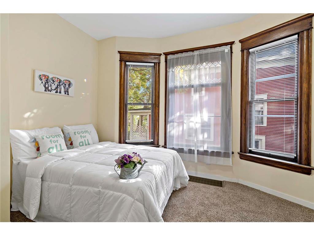 2322 Bryant Avenue N Minneapolis MN 55411 6825224 image8