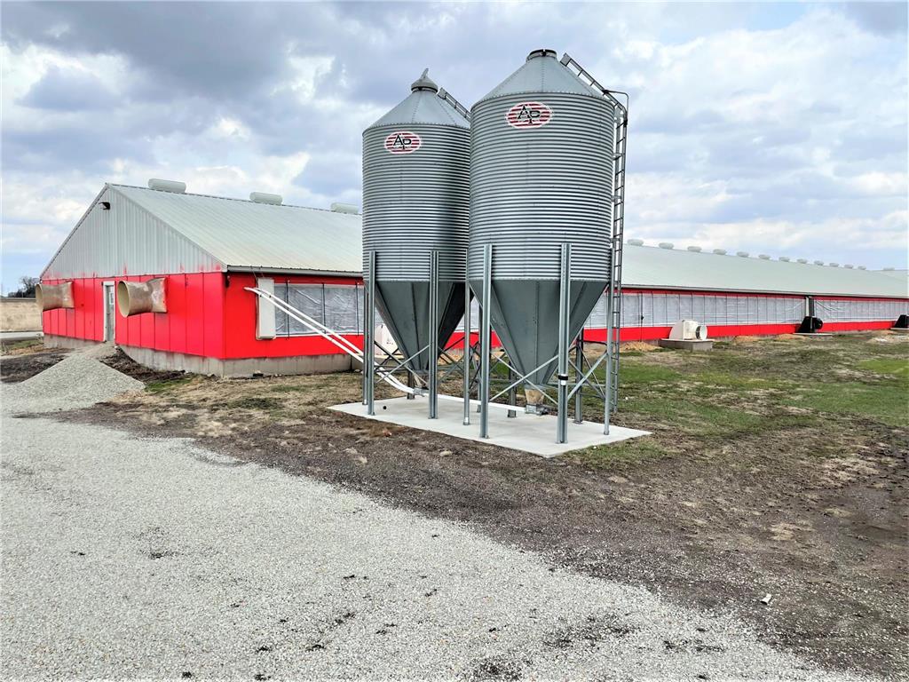 23225 70th Street New Richland MN 56072 6326550 image1