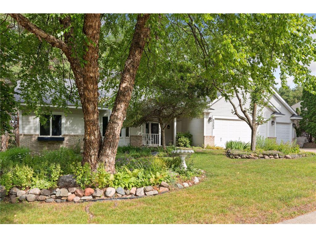 2323 Snowshoe Lane E, Maplewood, MN, 55119 MLS 6398602 Edina Realty