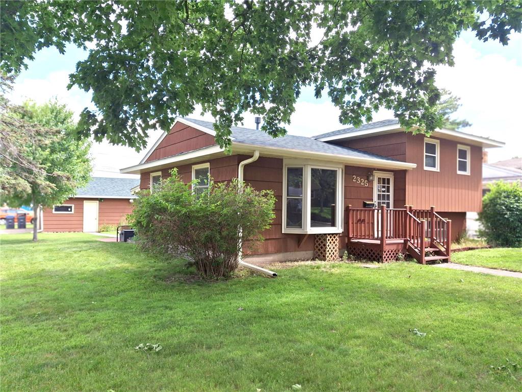 2325 16th Avenue E North Saint Paul MN 55109 6744109 image1