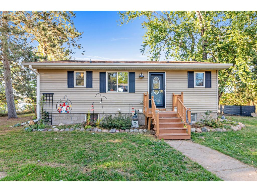 2325 317th Avenue NE Isanti Twp MN 55008 - Elms 6800261 image1