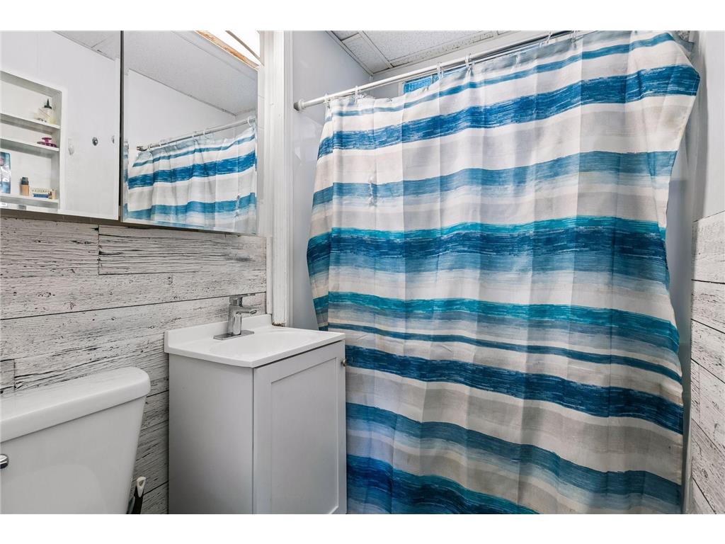 2326 Bryant Avenue N Minneapolis MN 55411 7064193 image33