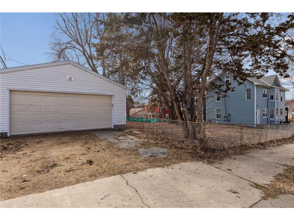 2326 Bryant Avenue N Minneapolis MN 55411 7064193 image38