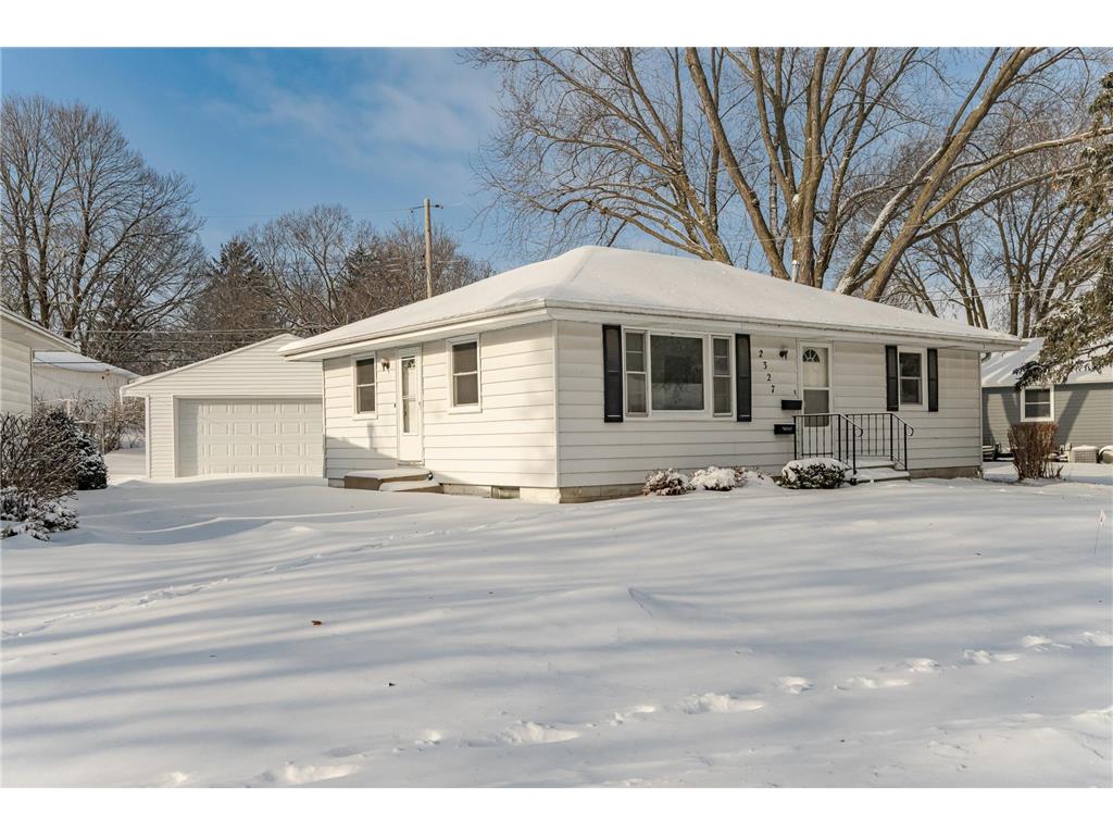 2327 14th Avenue NW Rochester MN 55901 7002599 image1