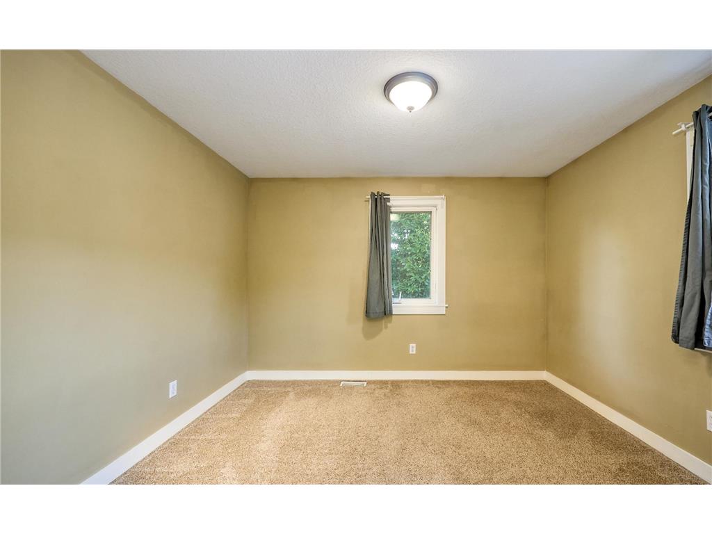 2327 Cole Avenue SE #A Minneapolis MN 55414 7025838 image9