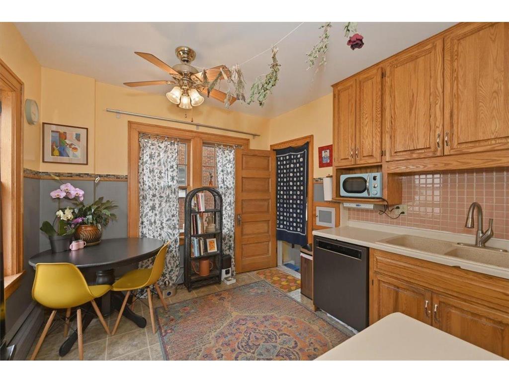 2327 E 4th Street Duluth MN 55812 7069008 image9