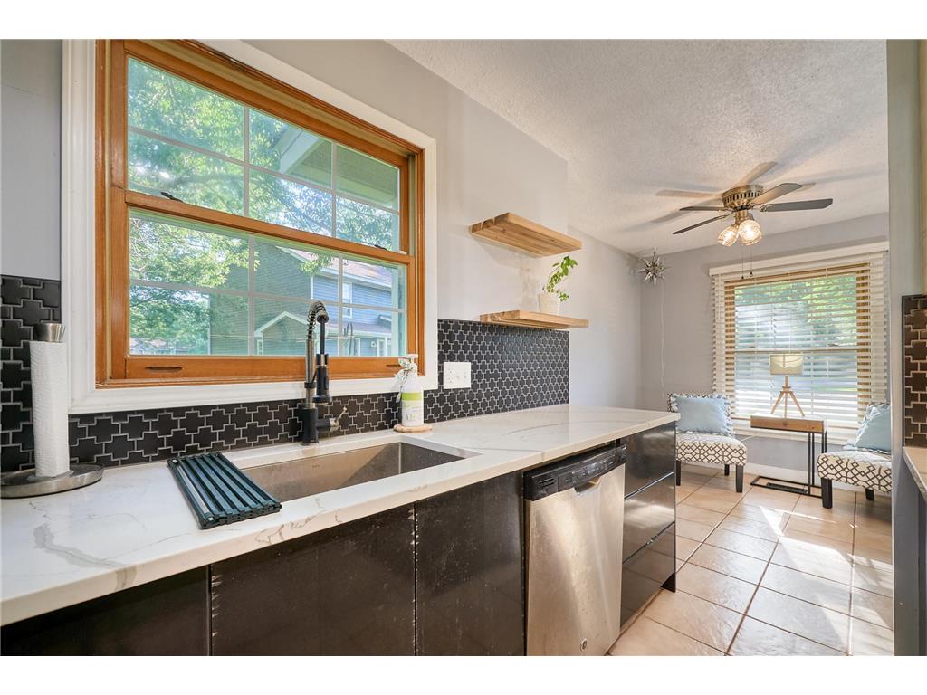 2327 Grange Avenue N Oakdale MN 55128 7112070 image8