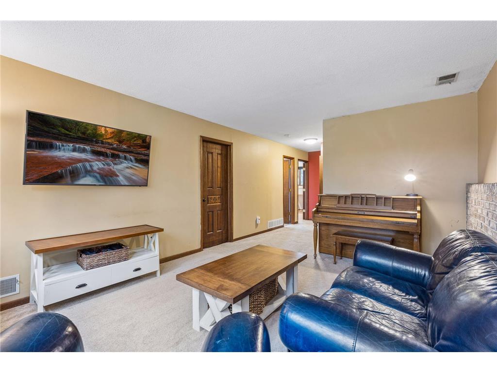 2327 Hidden Valley Lane Stillwater MN 55082 7068873 image16