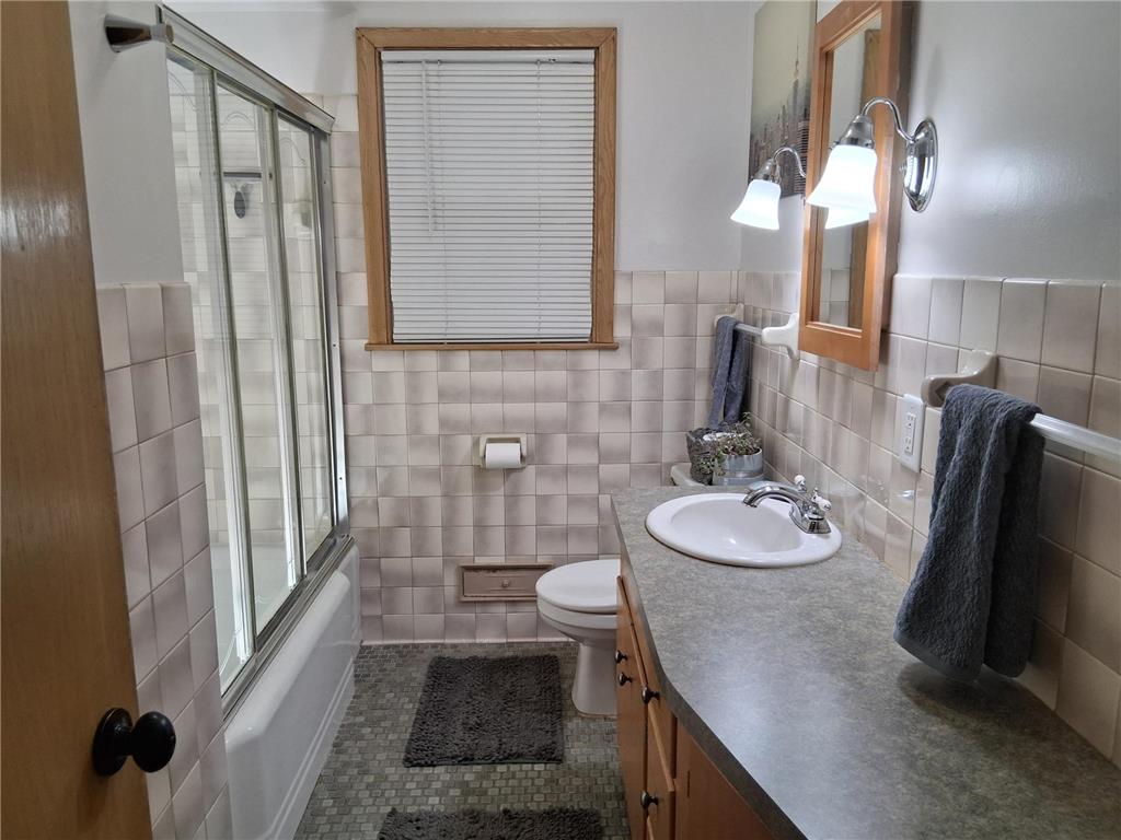 2327 Laurel Avenue W Minneapolis MN 55405 7058036 image12